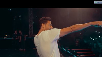 محمد حماقي يدعم منتخب مصر بحفل غنائي في روسيا