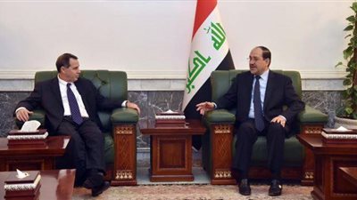المالكي يطالب السفير الأمريكي بإشراك الحشد الشعبي في تحرير الموصل