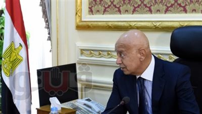 رئيس الوزراء يلتقي محافظ أسوان ويعقد اجتماعا بشأن النظافة.. غدا