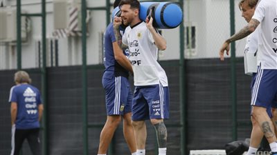 منتخب الأرجنتين يستأنف تدريباته ببرشلونة بعد الراحة (صور)