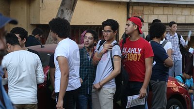 حل أسئلة الإحصاء أمام لجان أسيوط مقابل ألف جنيه