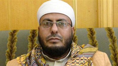 وزير الأوقاف اليمني يغادر مطار القاهرة بعد مشاركته بمؤتمر نصرة القدس