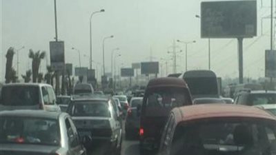 زحام مروري بمحور الثورة بسبب إصلاحات الطرق