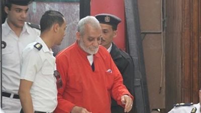 الجنايات تستكمل سماع الشهود في محاكمة بديع وآخرين بأحداث «قسم العرب»