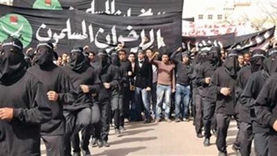 ناشط إخواني يهاجم قيادات الجماعة: يجب أن يغادروا المشهد للأبد