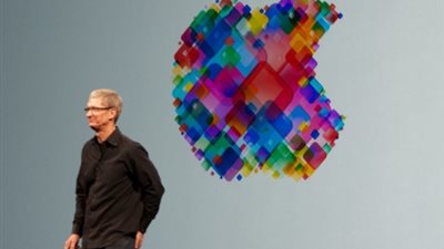 تيم كوك: أبل لم يتلق أبدًا بيانات المستخدم من فيس بوك