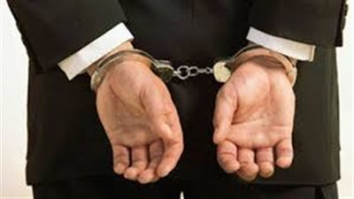 ضبط محاميين وآخرين نصبوا على صاحب مطعم ببيع فيلا بمستندات ملكية مزورة