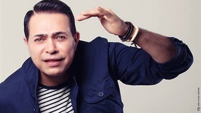 بالفيديو.. أجور الفنانين في بداية مشوارهم.. «حكيم» يحصل على 125 قرشا.. 4 جنيهات نصيب محمود عبد العزيز.. محمد هنيدي يتقاضى 50 جنيها.. وشريف منير يتفوق بـ75 جنيها