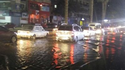 كسر ماسورة مياه بجوار سور أكاديمية الشرطة يتسبب في إغلاق الطريق