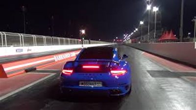 بالفيديو.. شركة بحرينية تجري تعديلات على سيارة بورش