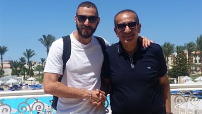 بنزيمة في رحلة بحرية على شواطئ جزر البحر الأحمر (صور)