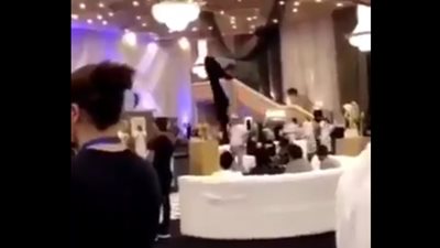 عرض أزياء سعودي بدون عارضات (فيديو)