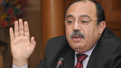 محافظ القليوبية: اعتماد 12.5 مليون جنيه لتطوير المستشفيات