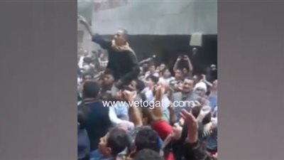 تظاهرة للمطالبة بالإفراج عن ضحية العمرة المزورة بالدقهلية (فيديو)