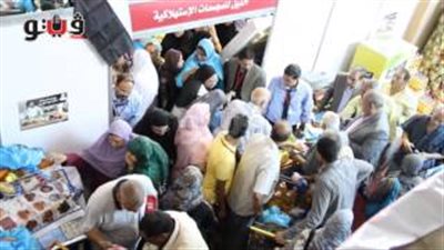 بالفيديو.. إقبال على منتجات الجمعيات الاستهلاكية بمعرض