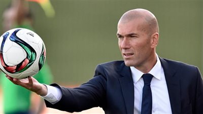 زيدان ينافس كونتي وأليجري على جائزة أفضل مدرب في العالم