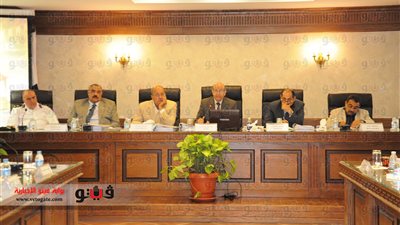 محافظ الجيزة يطرح خطة المرحلة المقبلة.. أهم بنودها ترسيخ اللامركزية في اتخاذ القرار.. توفير 2 مليون أسطوانة غاز.. استمرار الحملات الرقابية لضبط المخالفات التجارية.. وتوفير السلع الرئيسية