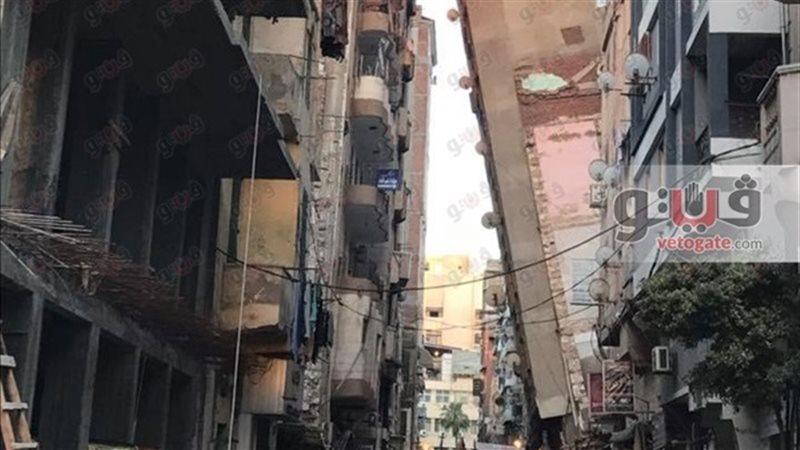 عقار الأزاريطة المائل