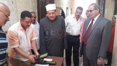 رئيس جامعة الأزهر يتفقد لجان امتحانات الثانوية بمعهد العباسية