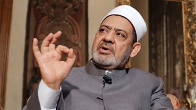 خطيب الجمعة: شيخ الأزهر يجوب العالم لترسيخ السلام