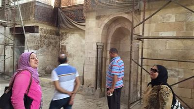 الآثار الإسلامية تبحث تطوير قاعة شاكر بن غنام (صور)