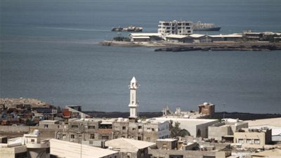 مجهولون يستهدفون سفينة مساعدات أممية قبالة اليمن