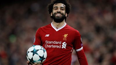 محمد صلاح يداعب نبيل الحلفاوي بسبب حكم مباراة الأهلي
