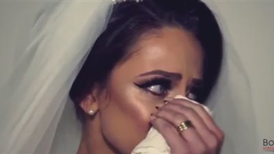 بالفيديو.. رد فعل مؤثر لعروس تركية لحظة وداع عائلتها