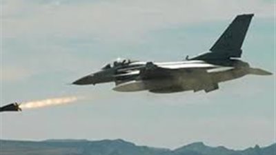 طائرات عراقية تقتل وتصيب 14 داعشيا في الأنبار