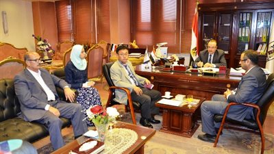 محافظ بني سويف يستعين بـ«سامسونج» لتطوير «كوم أبو راضي» الصناعية