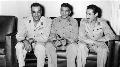 رسالة من محمد نجيب يمتدح فيها كفاءة المشير عامر