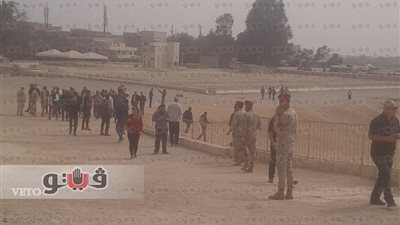 بالصور.. الاستعدادات الأخيرة لاستقبال «ميسي».. إخلاء الأهرامات من الزائرين.. «مينا هاوس» يتزين لـ«ليونيل».. الإعلاميون يروجون للزيارة.. زاهي حواس أول المستقبلين للاعب الع