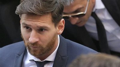 «ميسي» يصل مطار غرب القاهرة