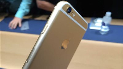 ضبط 23 تليفون آيفون بحوزة راكب بمطار القاهرة