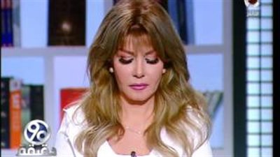 بالفيديو.. مذيعة المحور تدخل في نوبة بكاء على الهواء