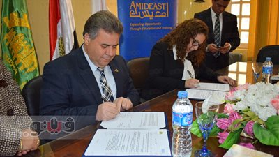 اتفاقية تعاون بين جامعة بنها وجمعية «اميدايست» الأمريكية