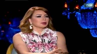 إيناس الدغيدي: رفضت طلب محمود عبد العزيز بالزواج (فيديو)