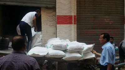 التحفظ على ١٠٠ جوال دقيق مدعم داخل ٣ مخابز سياحية بالبحيرة