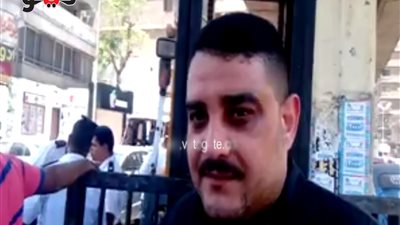 بالفيديو.. شاهد عيان على أتوبيس ميدان لبنان: انفجار الإطار وراء انقلابه