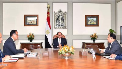 تكليفات السيسي للمالية.. إنهاء وفض المنازعات الضريبية.. الحفاظ على حقوق الدولة ومواردها.. الالتزام بتنفيذ برنامج الإصلاح الاقتصادي.. جذب المزيد من الاستثمارات الأجنبية.. وزيادة عائدات الدولة