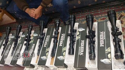 بالصور.. إحباط محاولتين لتهريب تلسكوبات بنادق آلية بجمارك نويبع