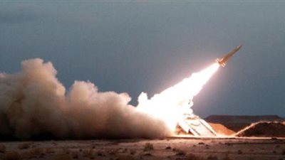 استهداف معسكر للجيش السعودي في جيزان بصاروخ «زلزال 3»