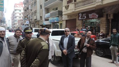 إزالة إشغالات 3 مقاه و6 تندات خلال حملة أمنية بالحوامدية