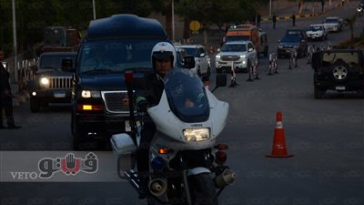 بالصور.. انتشار أمني مكثف وأكثر من 20 سيارة في موكب «ميسي» للأهرامات