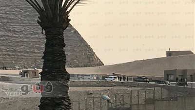 بالصور.. ميسي يصل الأهرامات