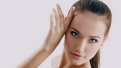 تمتعي ببشرة ربيعية جذابة مع أقنعة «التفاح»