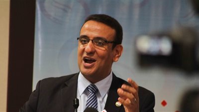 متحدث البرلمان: لا يوجد نص دستوري يلزم الحكومة بتقديم استقالتها