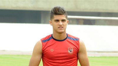 أحمد الشيخ وناصر ماهر ينتظمان في مران الأهلي