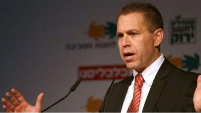 وزير الأمن الإسرائيلي يتطاول: «النواب العرب عديمو الشرف»