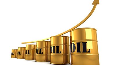 ارتفاع أسعار النفط مع إعلان السعودية استمرار تعاون المنتجين